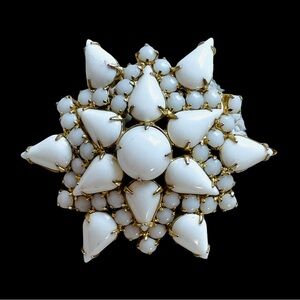 Vintage White Milk Glass Starburst Brooch With Goldtone